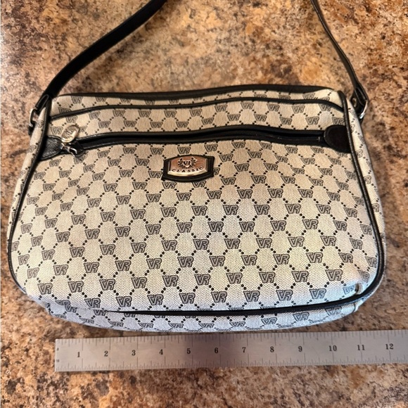 Vintage VR Classic Stylish Monogram Rare Hard To Find Retro Crossbody Bag - Picture 11 of 16